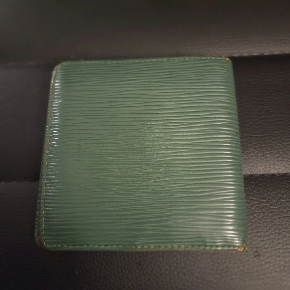Vintage Louis Vuitton Epi Leather Bifold Wallet in Borneo Green